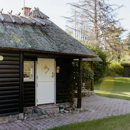 Thatched Summer Perfect For Two Families Casa vacanze
