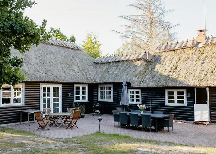 Thatched Summer Perfect For Two Families Tatil Evi